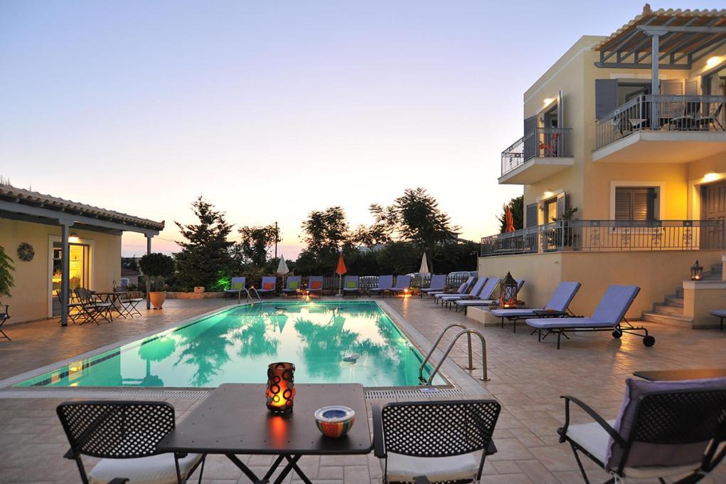Fistikies Holiday Apartments Aegina ภายนอก รูปภาพ